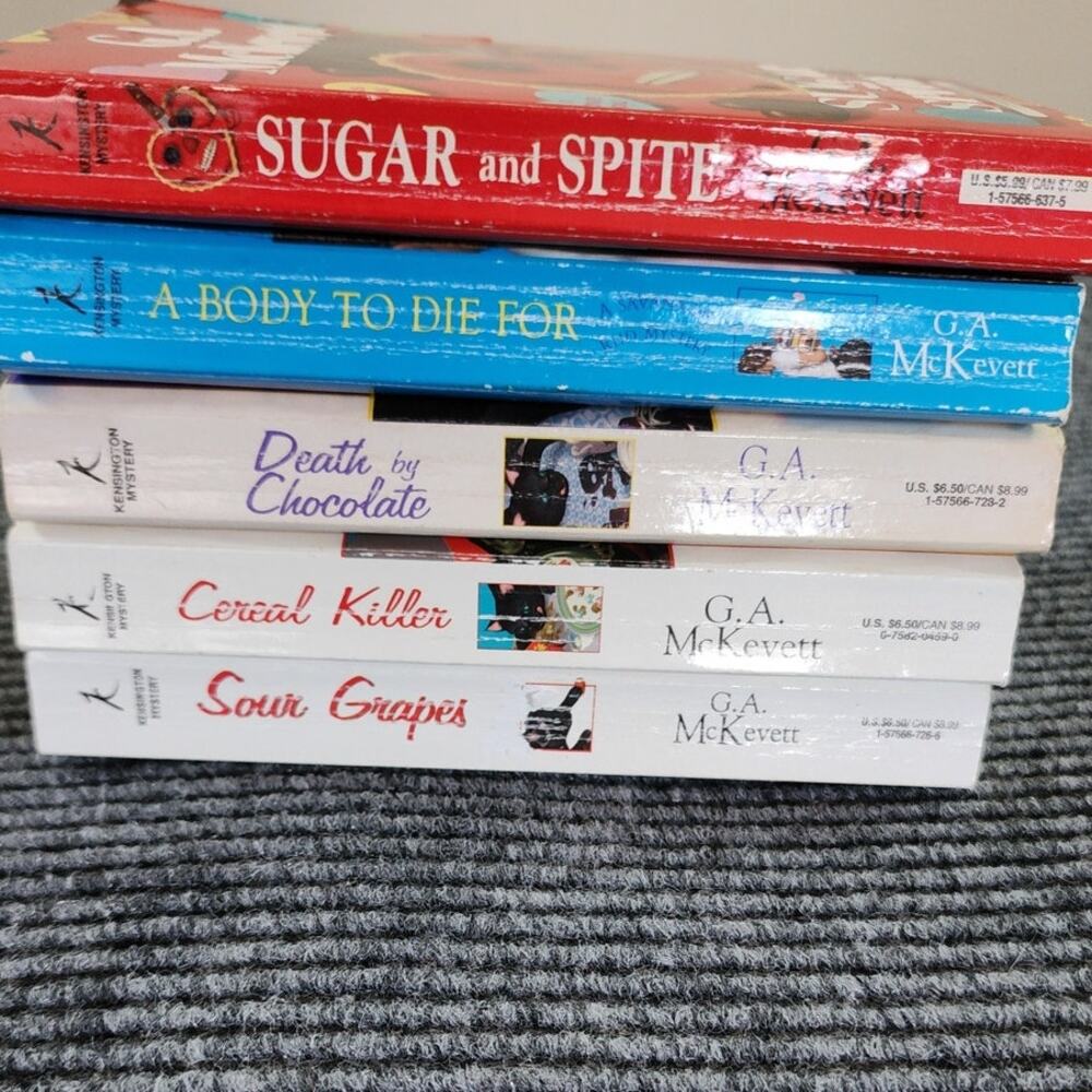 Lot of 5 Savannah Reid Mystery Paperback Books by G. A. McKevett